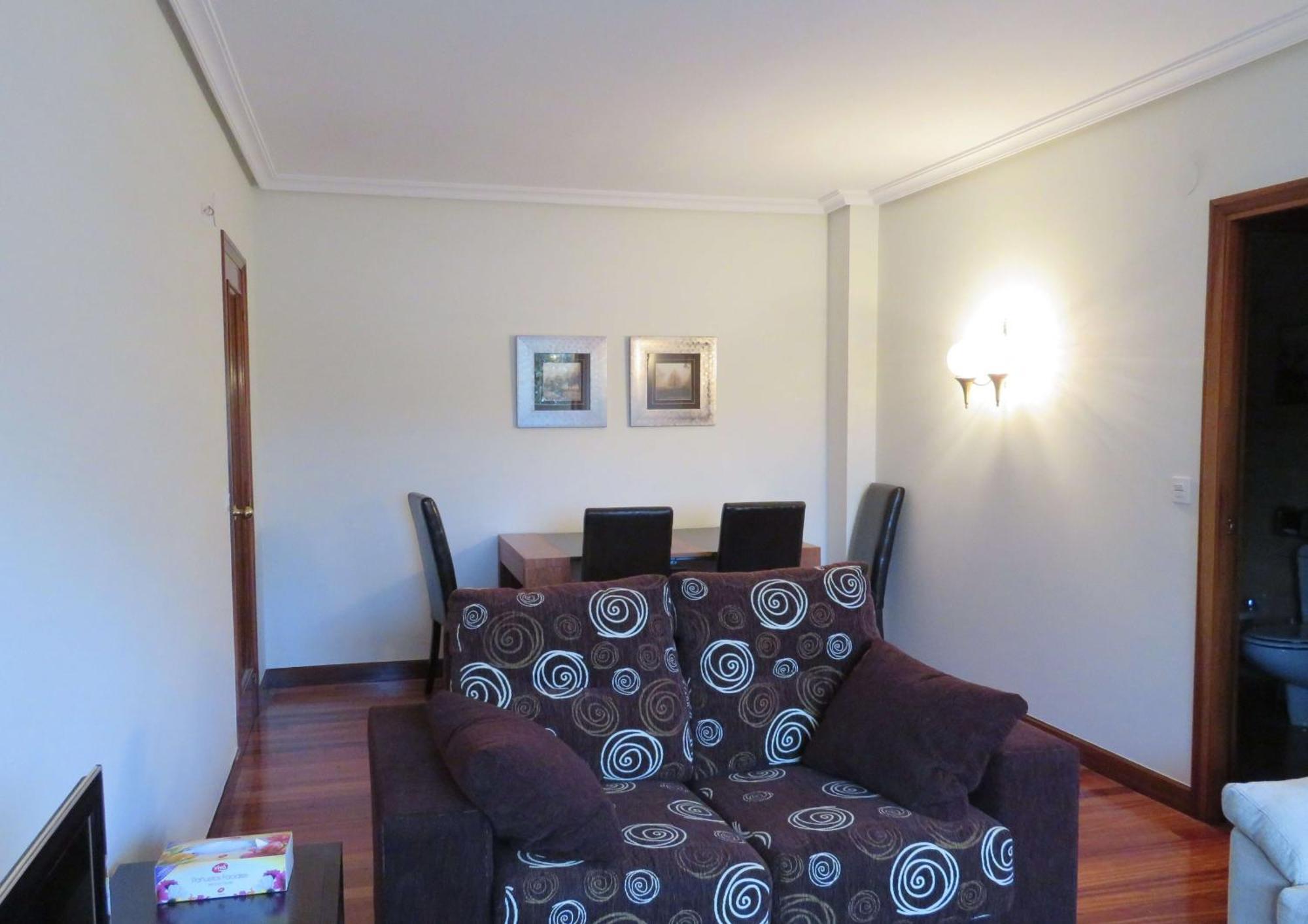 サラウツEgona-Zin5 Vivienda Cerca De La Playa, Con Garajeアパートメント エクステリア 写真