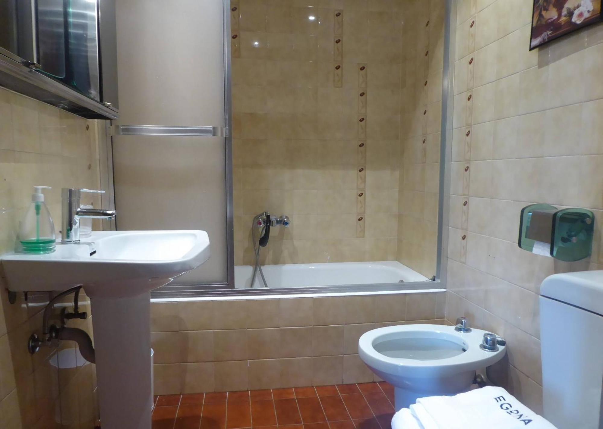 サラウツEgona-Zin5 Vivienda Cerca De La Playa, Con Garajeアパートメント エクステリア 写真